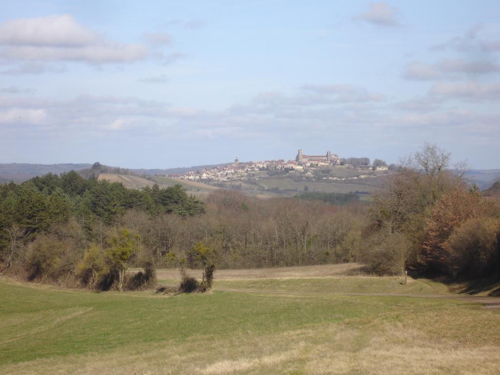 Au Cheval Bleu Acomodação com café da manhã Fontenay-près-Vézelay Exterior foto