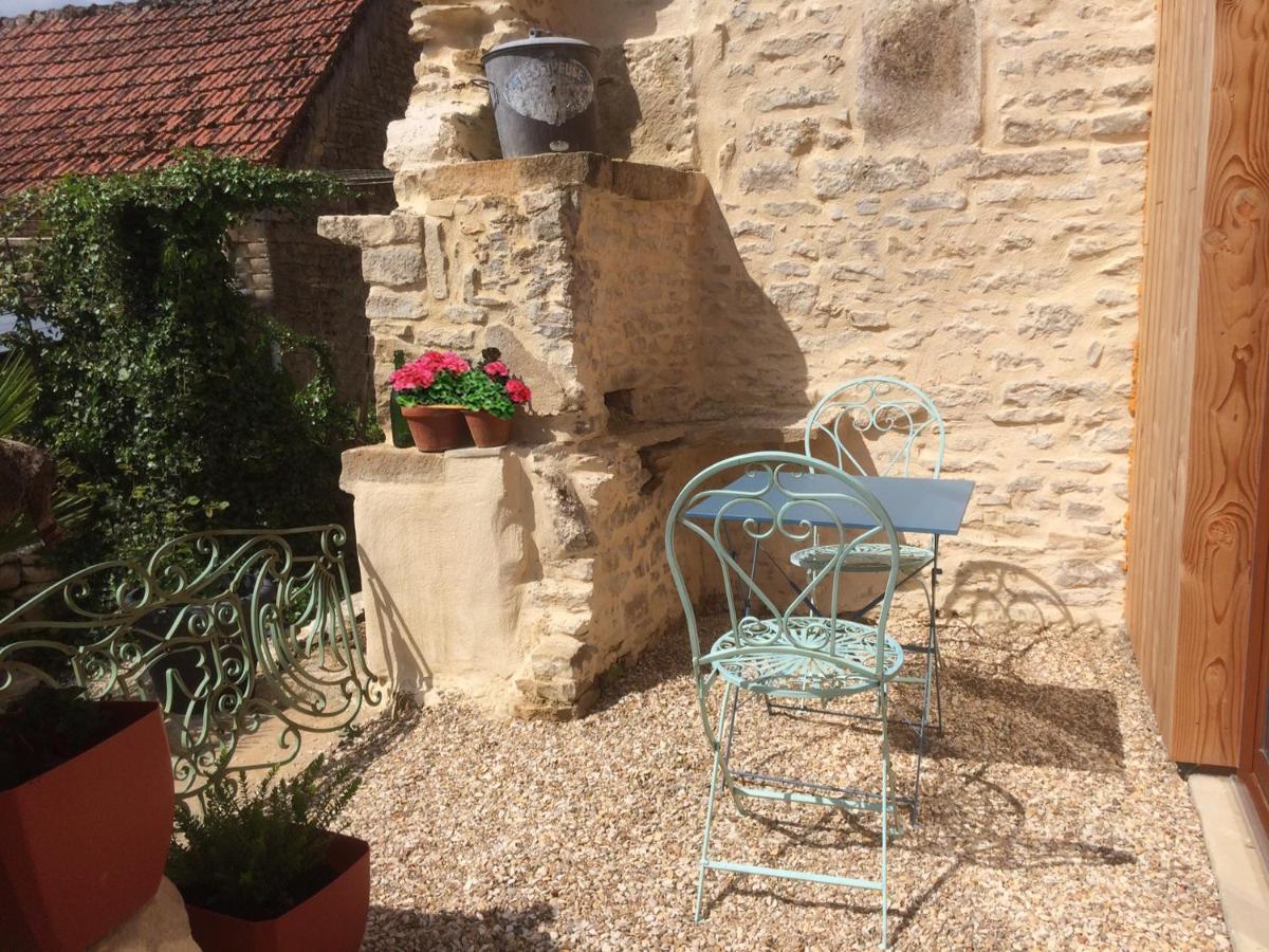 Au Cheval Bleu Acomodação com café da manhã Fontenay-près-Vézelay Exterior foto